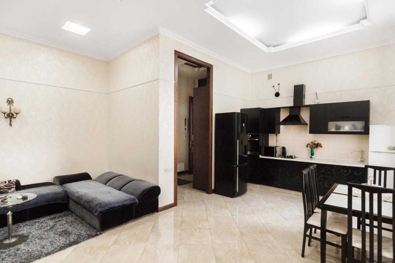 Downtown Prestige Apartment Odessa Exterior foto