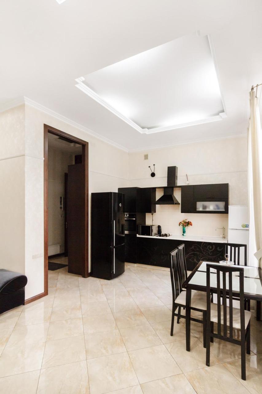 Downtown Prestige Apartment Odessa Exterior foto